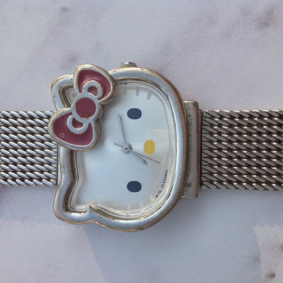 Hello Kitty Sanrio Wrist Watch Big Pink Bow Yellow Nose Silver Mesh Band - Picture 6 of 14